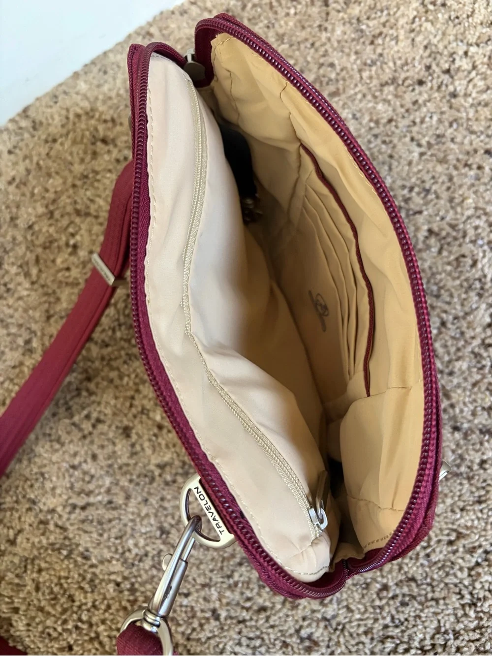Travelon Anti-Theft Classic Convertible 8